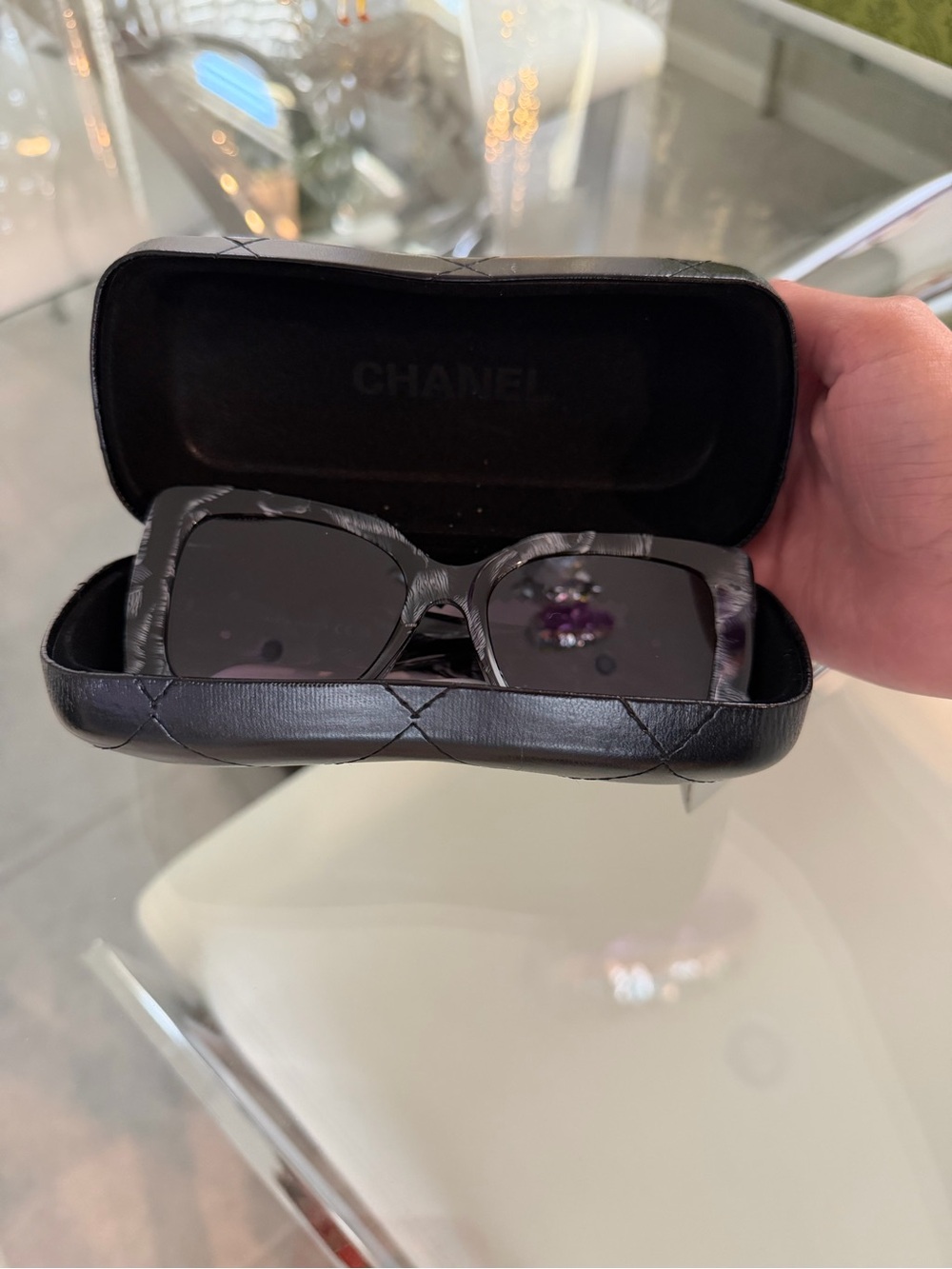 C. Wide sunglasses 😎 - Picture 5 of 5